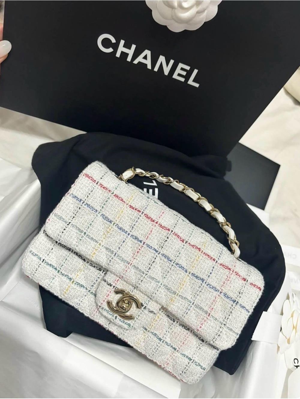 CHANEL MINI CF IN Ivory Tweed Shoulder Bag with Multicolor Thread - Picture 2 of 2